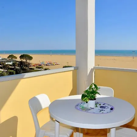 Elegant And Bright Near The Bibione